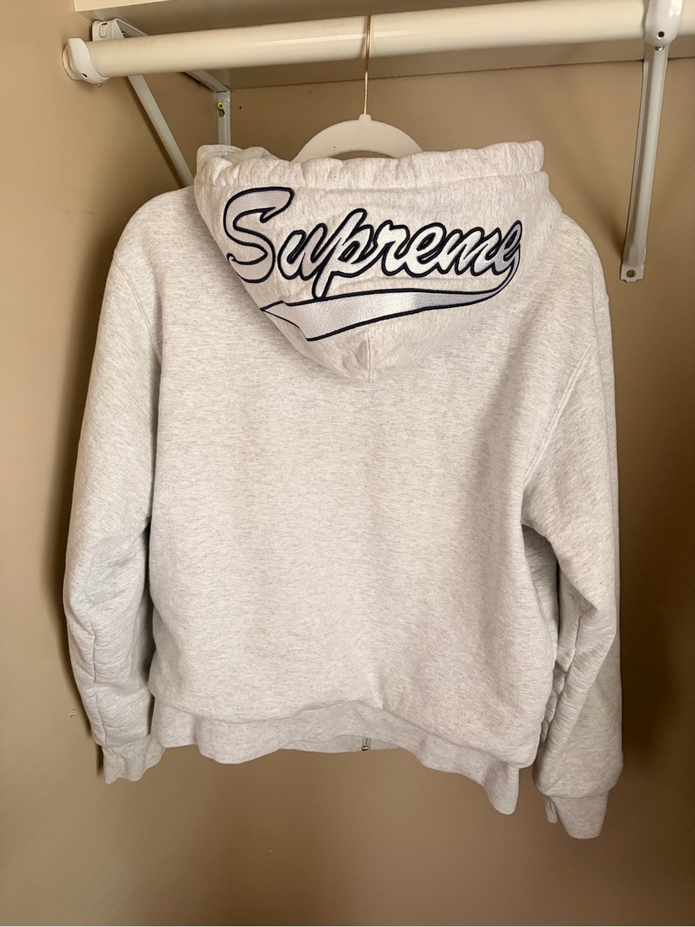 Authentic Supreme Light Gray Zip-Up Hoodie with Script Logo